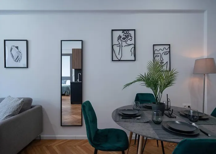 Athens Heart: Downtown Home