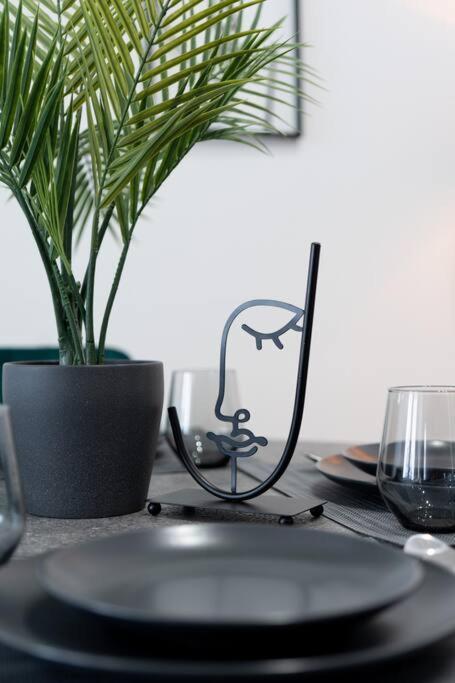 Heart: Downtown Apartment *